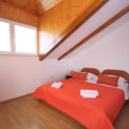Apartments&rooms Cakelic I *
