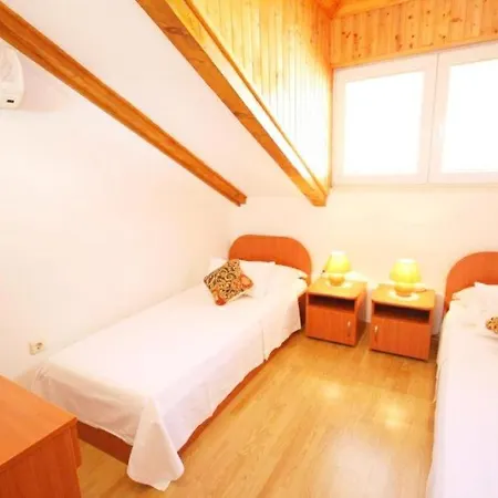Appartement Apartments&rooms Cakelic I